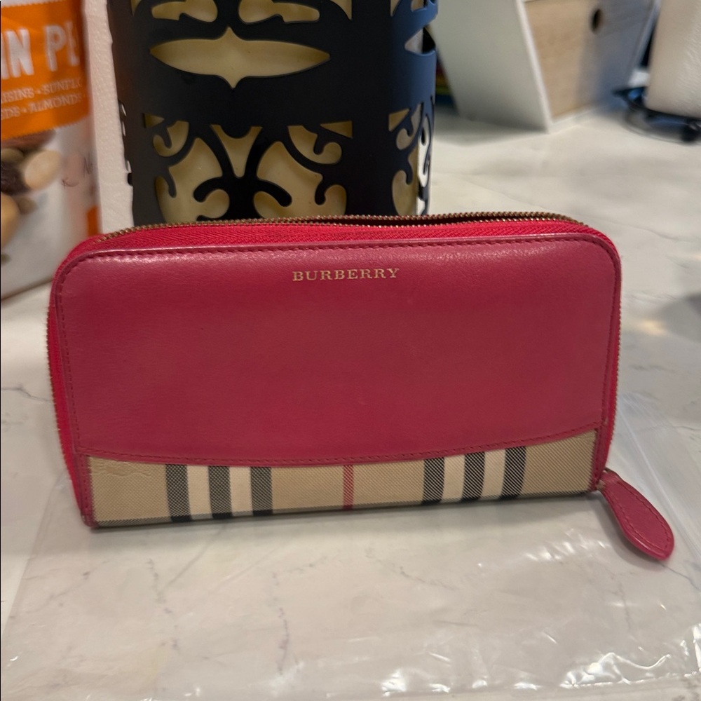 Burberry Red Wallet with Iconic Check Pattern - Picture 13 of 17